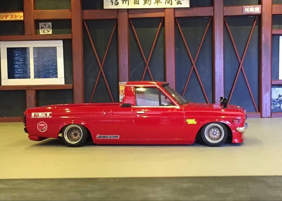 1/24 サニトラ 完成品 サニートラック ダットサン 旧車 シャコタン 街道