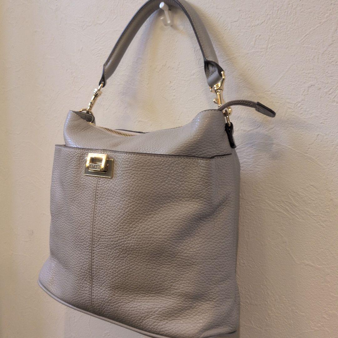 HKTA！アタオ ハンドバッグ ゴールド金具