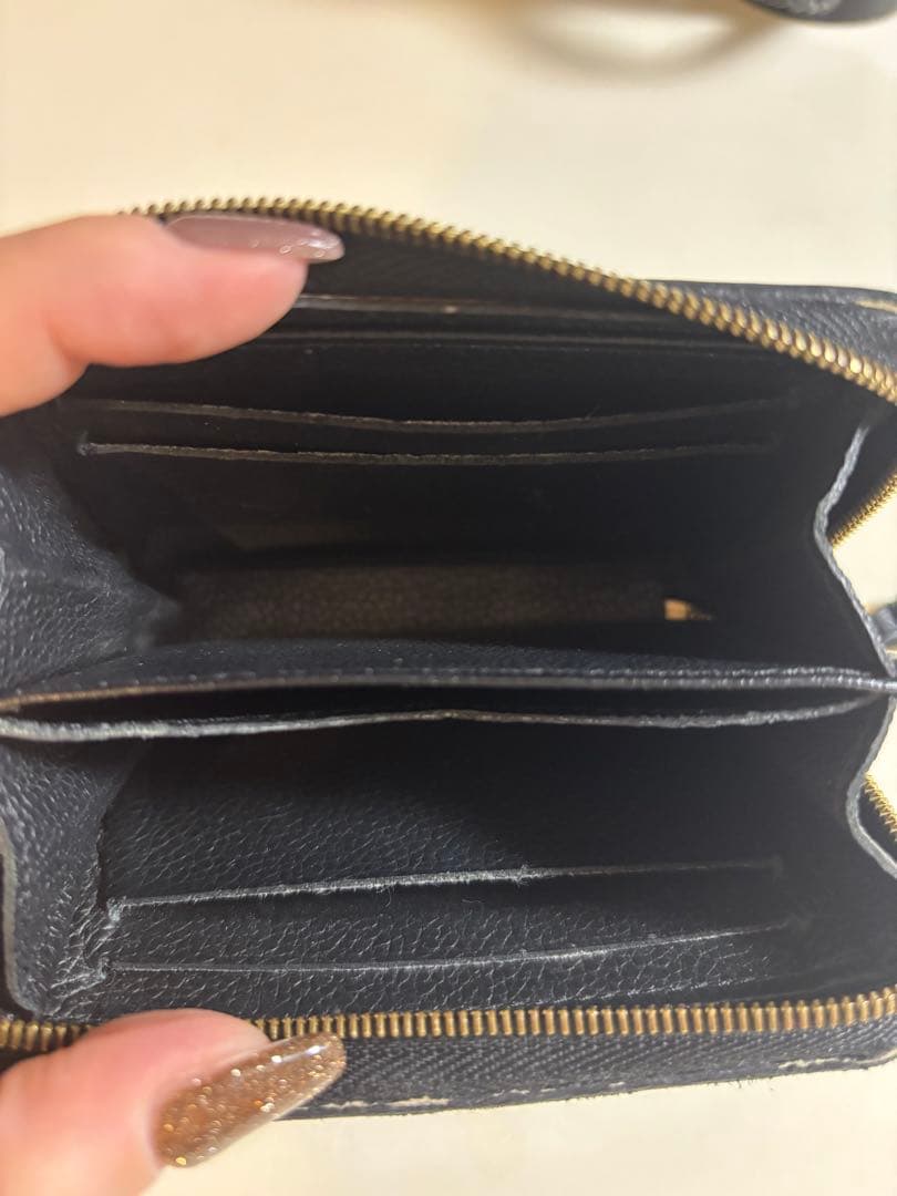 Louis Vuitton ジッピーパース