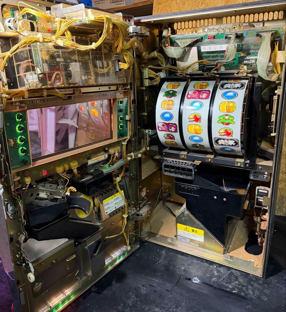 送料込】 ○4号機 吉宗 パチスロ 実機 ジャンク - メルカリ