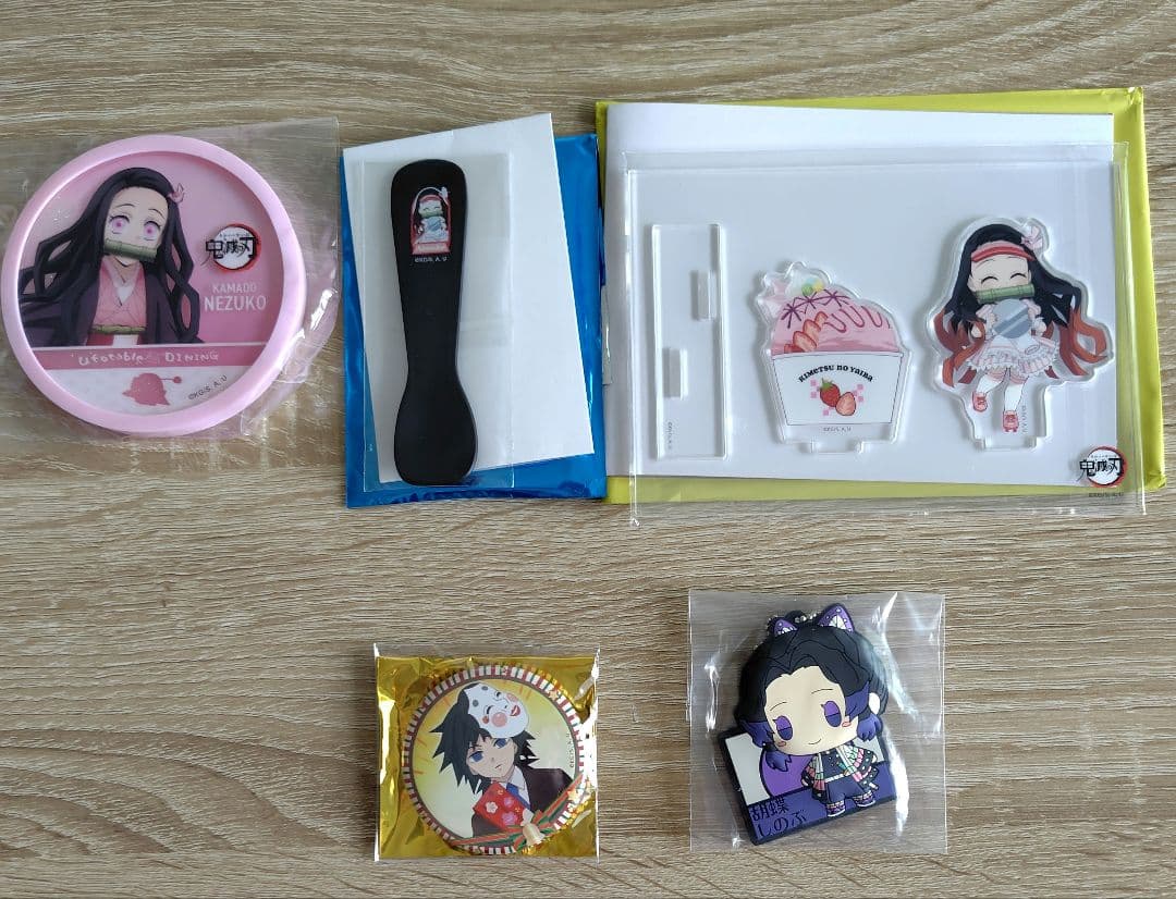 鬼滅の刃 キメツ学園 キメ学 クリスマス編 缶バッジ 冨岡義勇