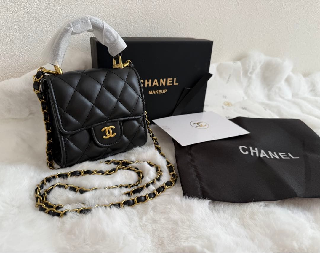 CHANEL チェーン　ミニショルダーバッグ