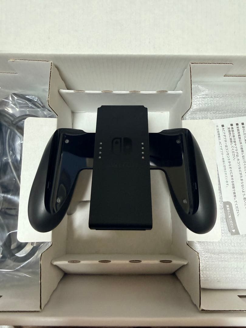 Nintendo Switch 本体 （ブラック）【箱・付属品完備】