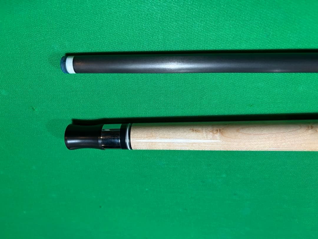 MITキュー　カーボンシャフト