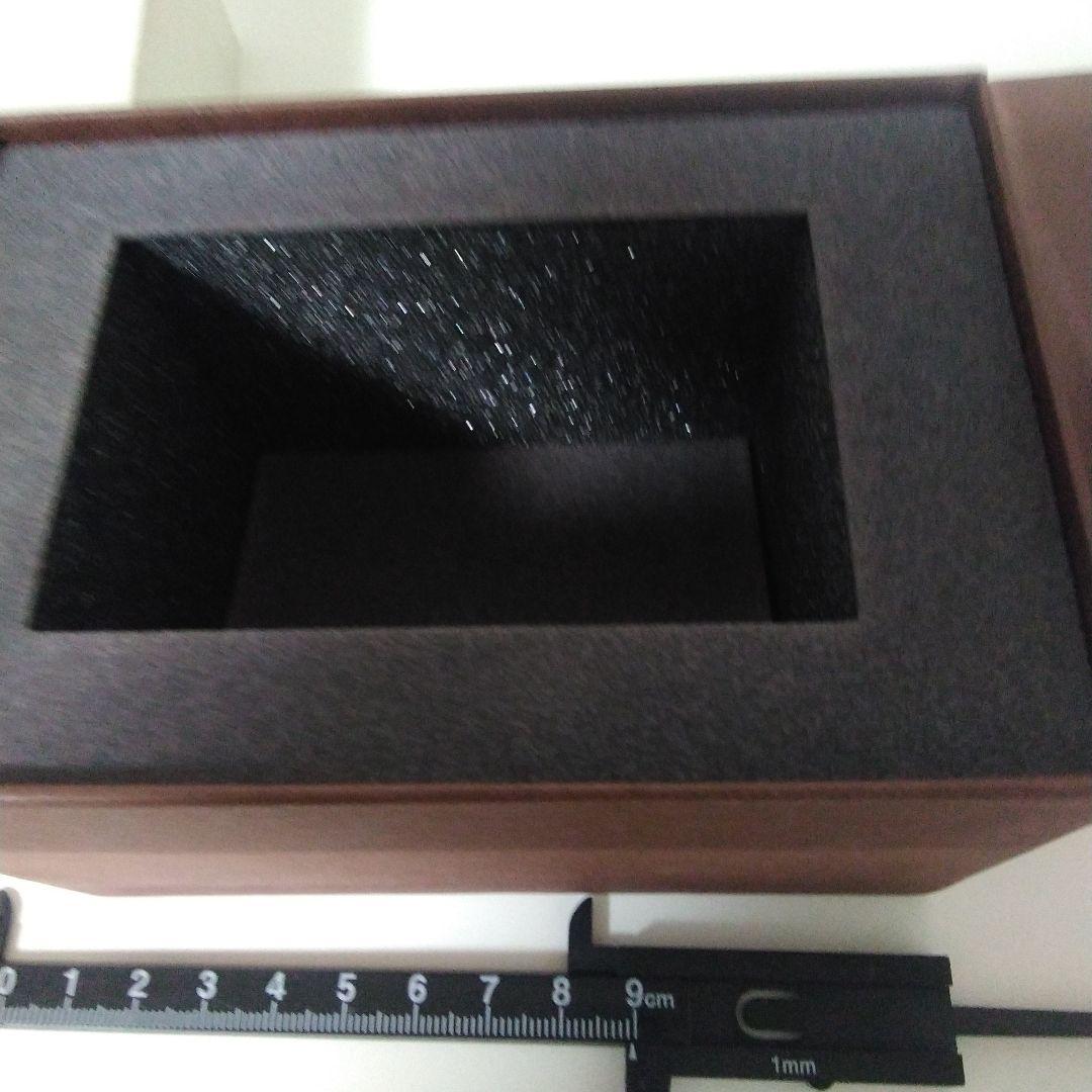 ルイヴィトンの クリスタルガラス ノベルティと ミニチュアのヴィトン