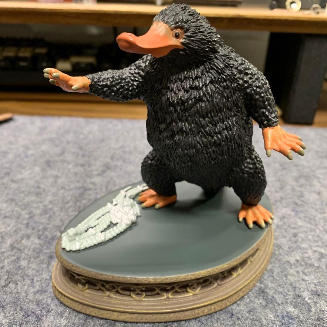 ほぼ新品]ファンタスティック・ビースト ニフラー タクナルトレイ