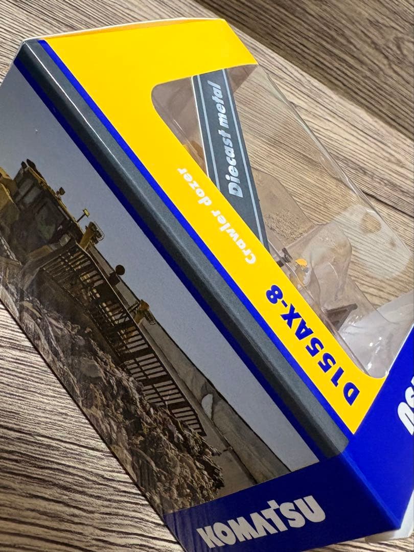 Komatsu D155AX-8 クローラードーザー 1/87