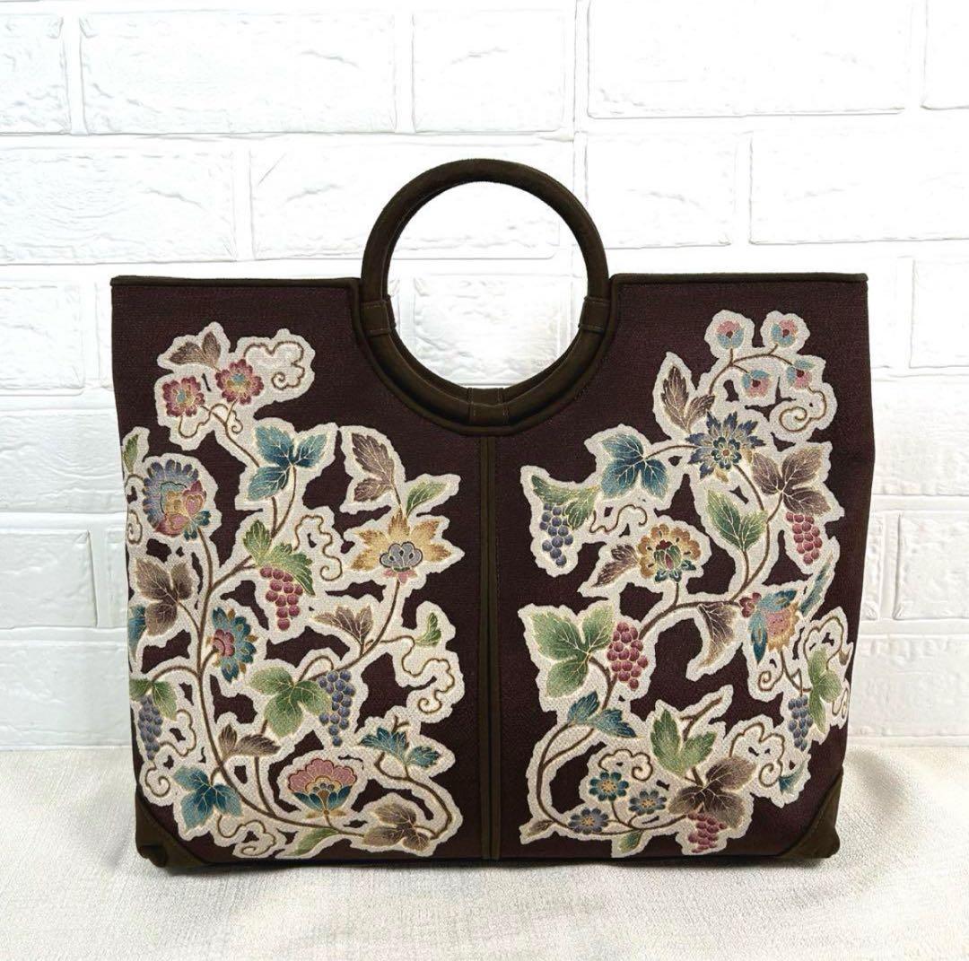ひめs2‼️最終価格‼️美品‼️OKAJIMA 花柄刺繍 和装用バッグ
