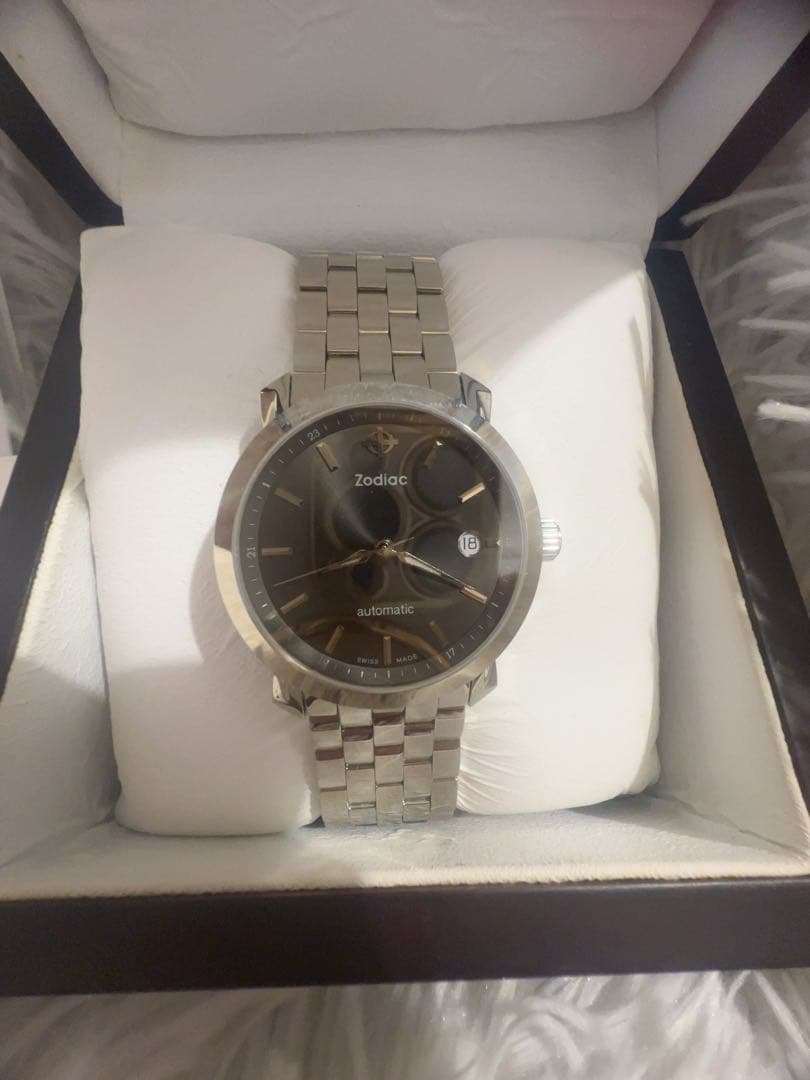 【新品・未使用・限定モデルZ01301 】Zodiac 自動巻き時計 スイス製黒
