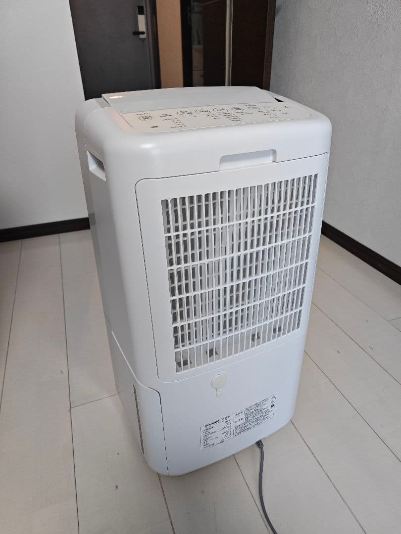 SHARP除湿機 CV-P120-W - メルカリ