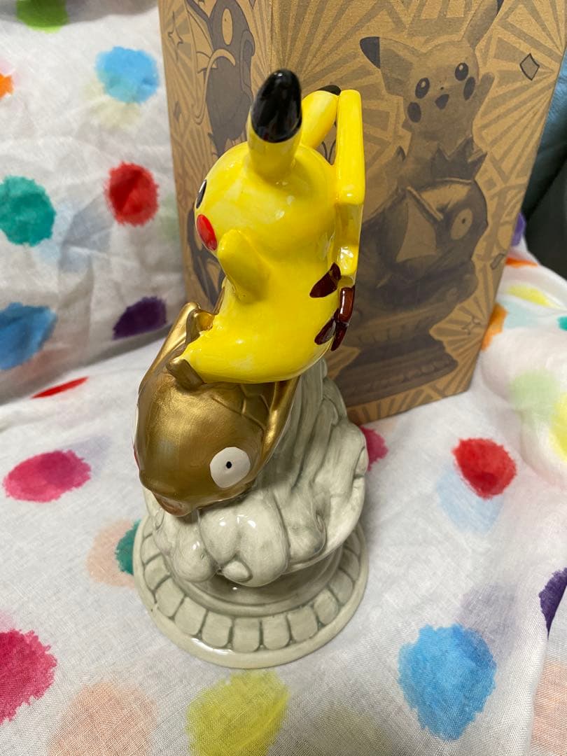 ピカチュウと金のコイキング貯金箱 ポケモンセンターナゴヤ