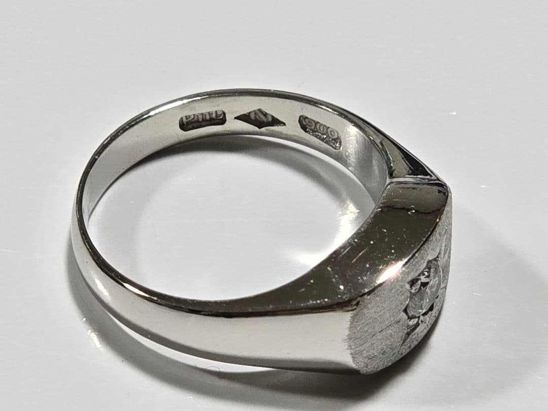 ムンバベダイヤ0.20ct プラチナPm900 印台 11.2g