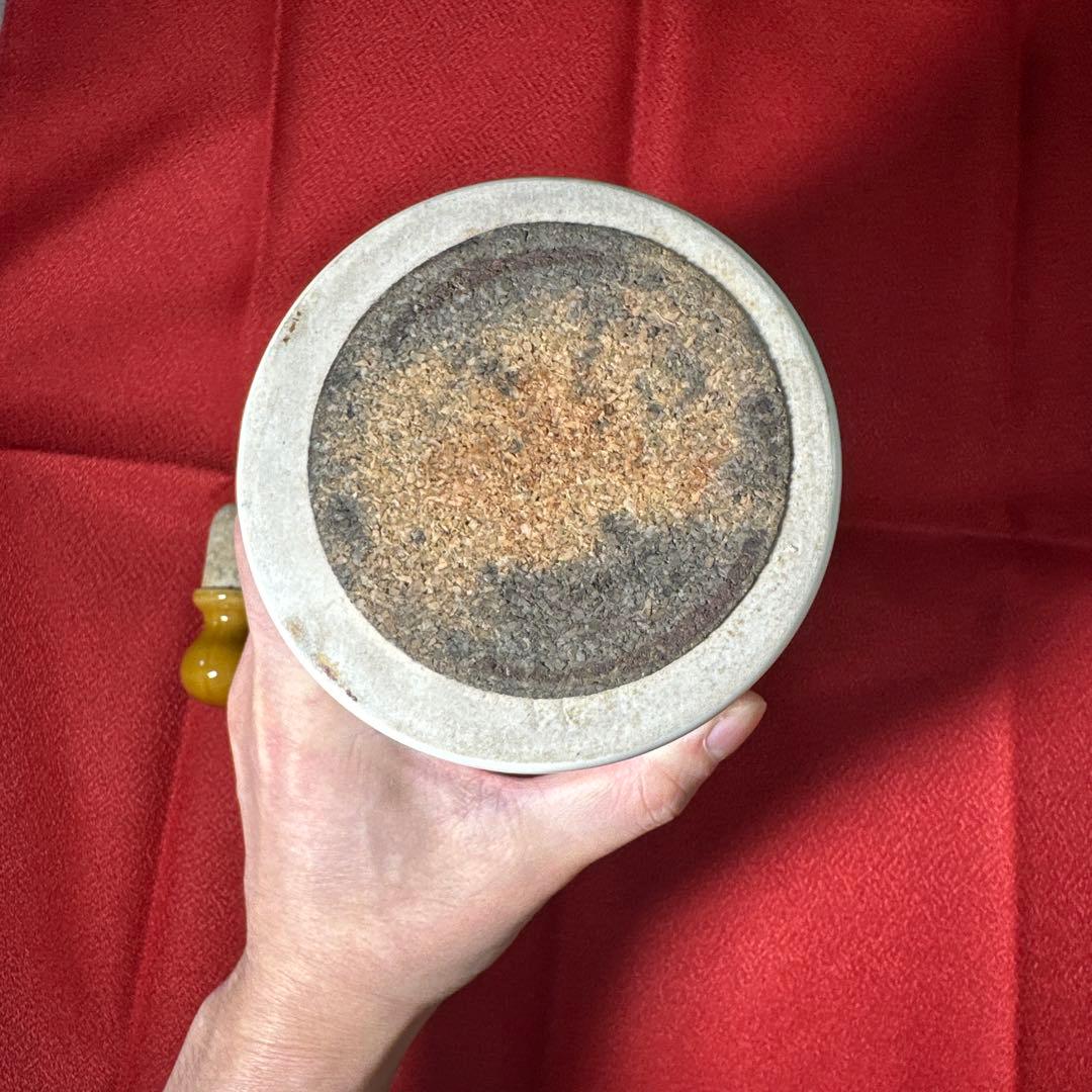 ウイスキー ウシュクベ 陶器 27年熟成 - メルカリ