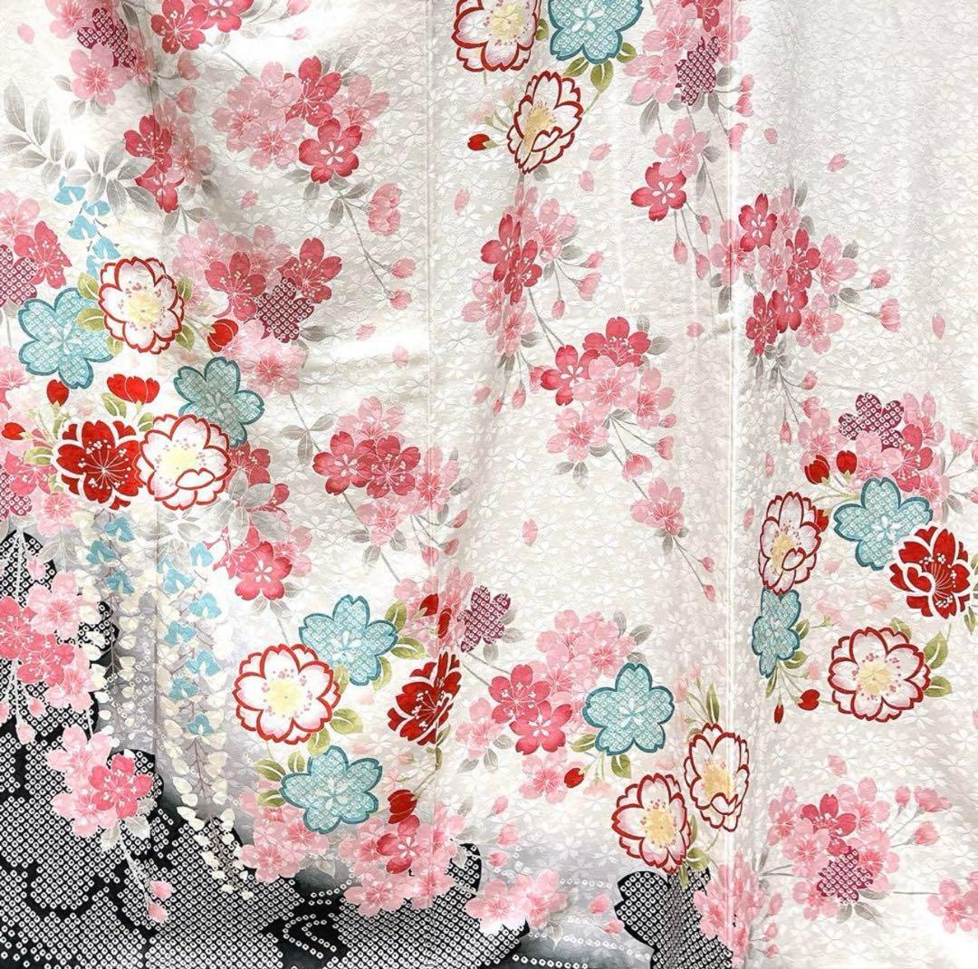 桜花模様の振袖 着物 晴れの日 成人式 卒業式