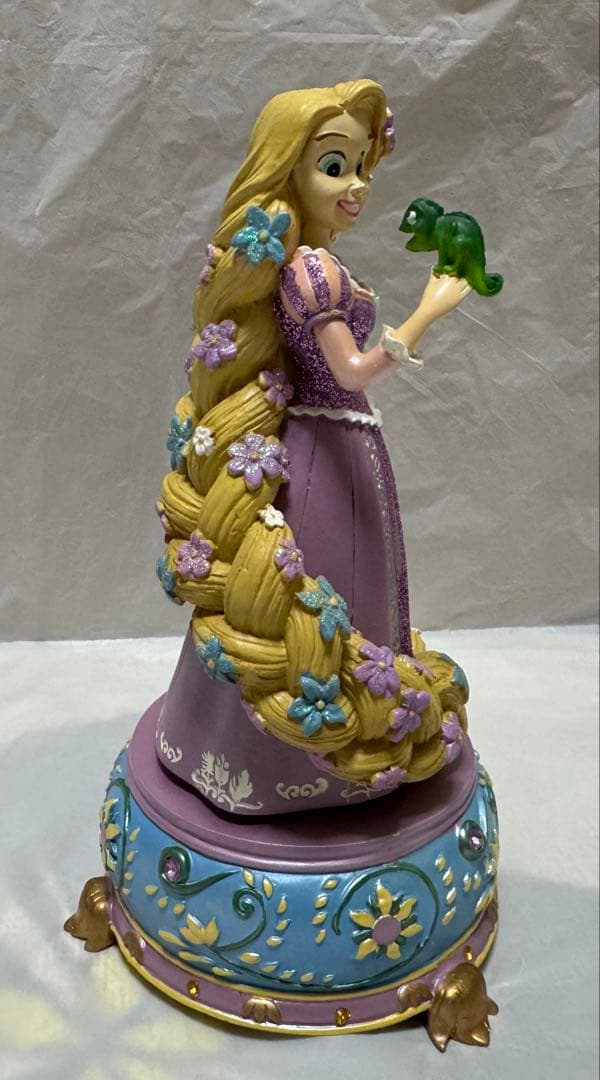 ディズニーランド パリ 塔の上のラプンツェル オルゴール