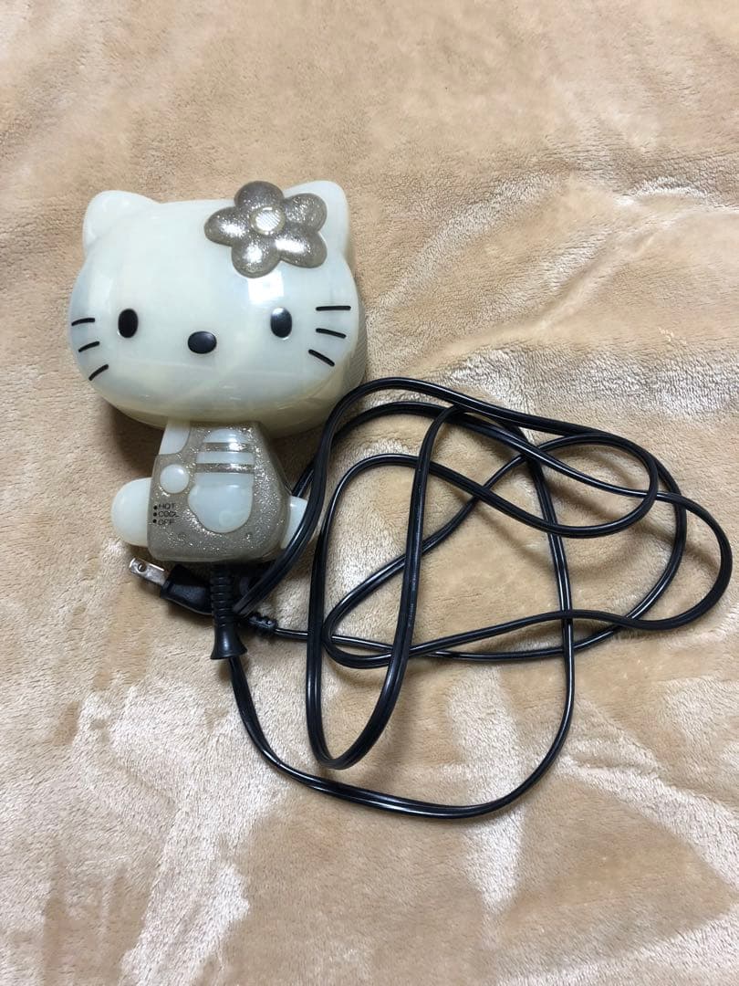 ハローキティ☆IONNEAT☆イオニート☆マイナスイオンドライヤー☆自宅