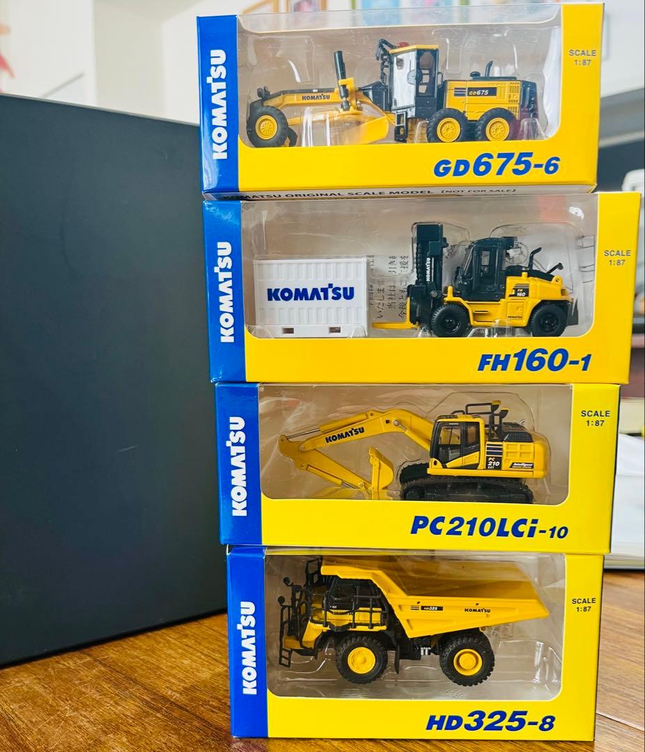 KOMATSU コマツ ミニチュアモデルセット 7点 株主優待の非売品 - メルカリ