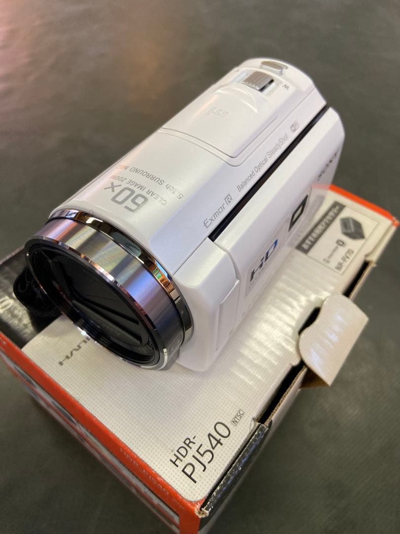 新品未使用　SONY HDR-PJ540 ビデオカメラ 本体