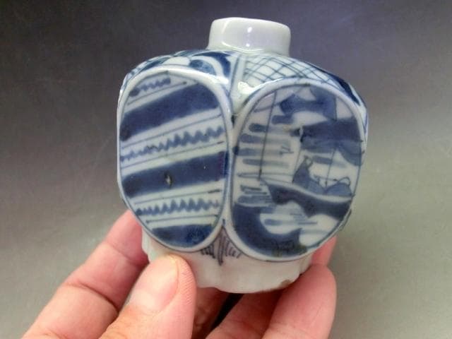 花瓶■古手染付窓唐草人物幾何学模様絵六角花生け(江戸期)古伊万里 時代物骨董品■