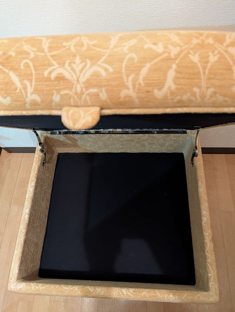 ローラアシュレイ　オットマン　スツール