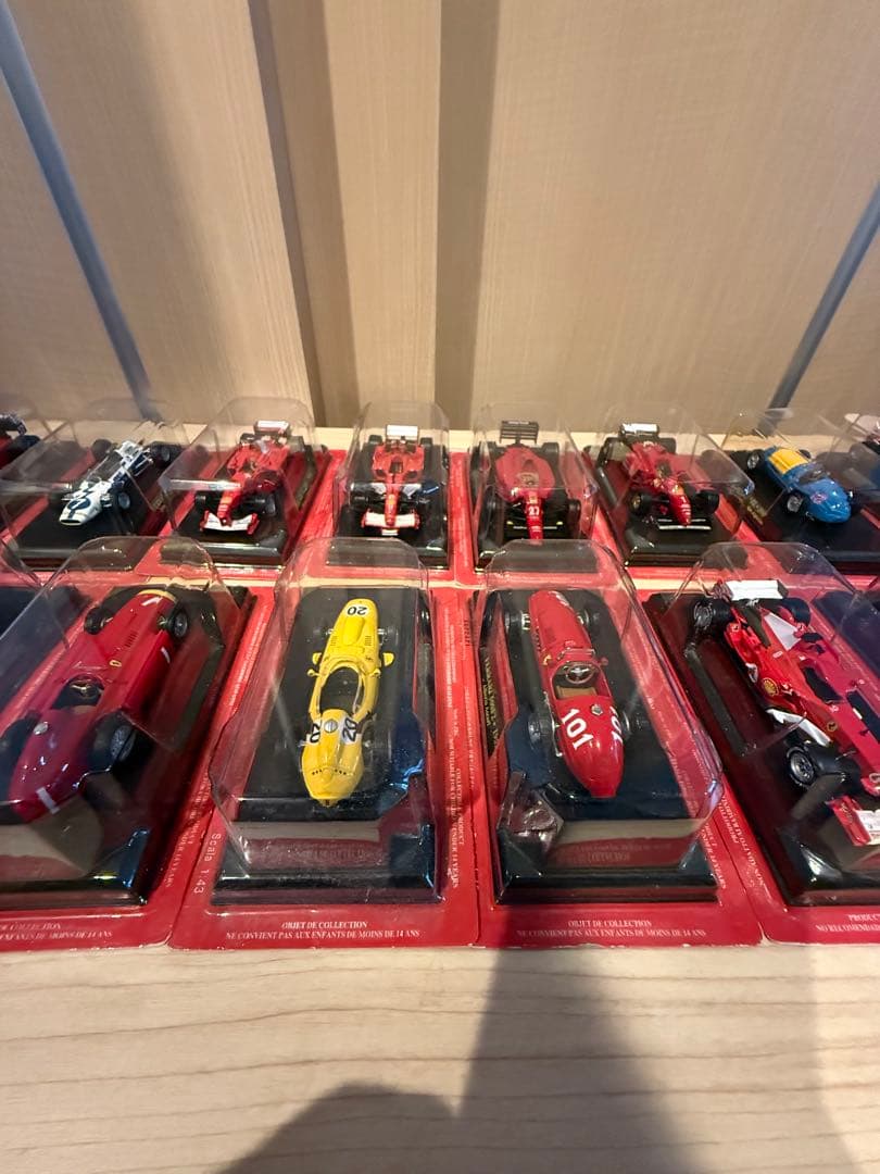 ※ともきち歴代フェラーリコレクション 1/43 スケール　30個セット