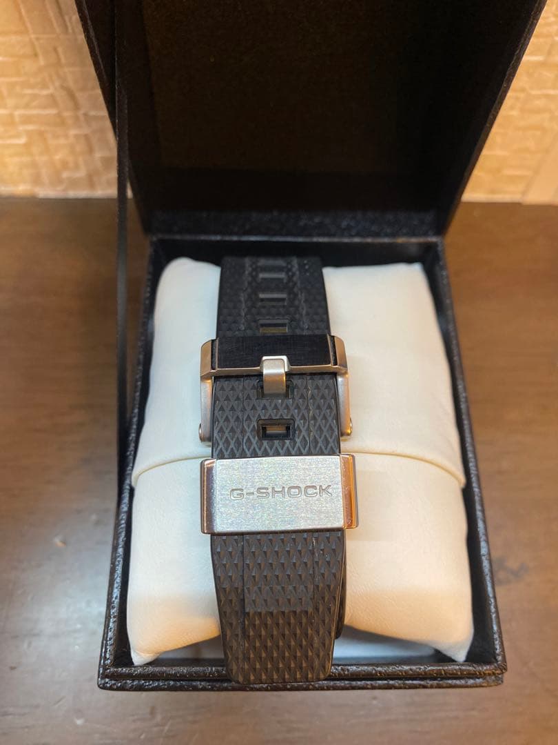 【未使用に近い極美品】G-SHOCKGST-B100-1AJFBluetooth