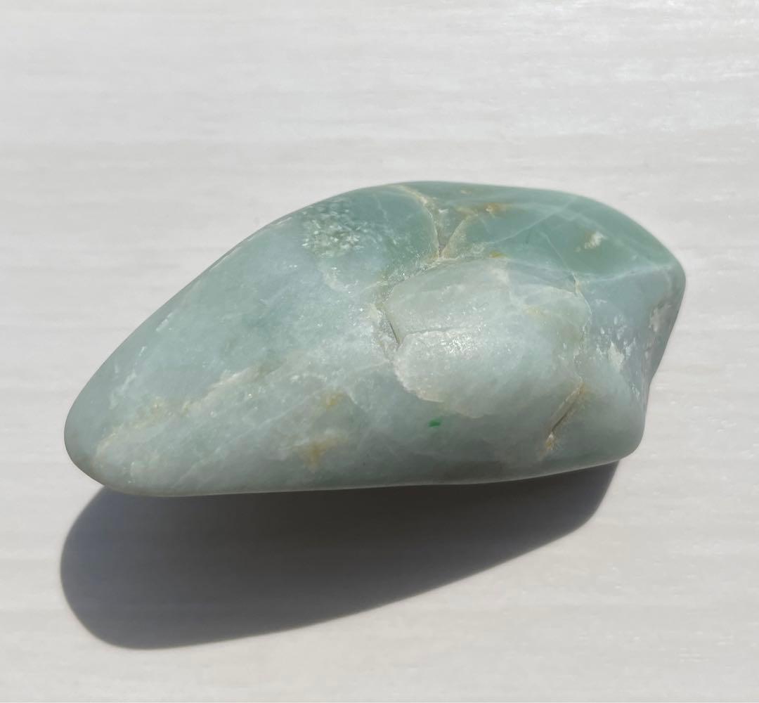 糸魚川翡翠 ヒスイ 原石 66g 緑×白 糸魚川産 翡翠原石 白、緑