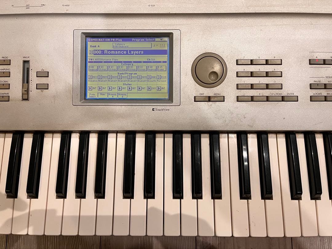 KORG TRITON 61鍵 初代モデル 楽器・機材KORG KORG(コルグ)