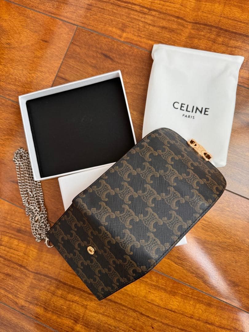 CELINE 三つ折り財布 ダークブラウン チェーン付き