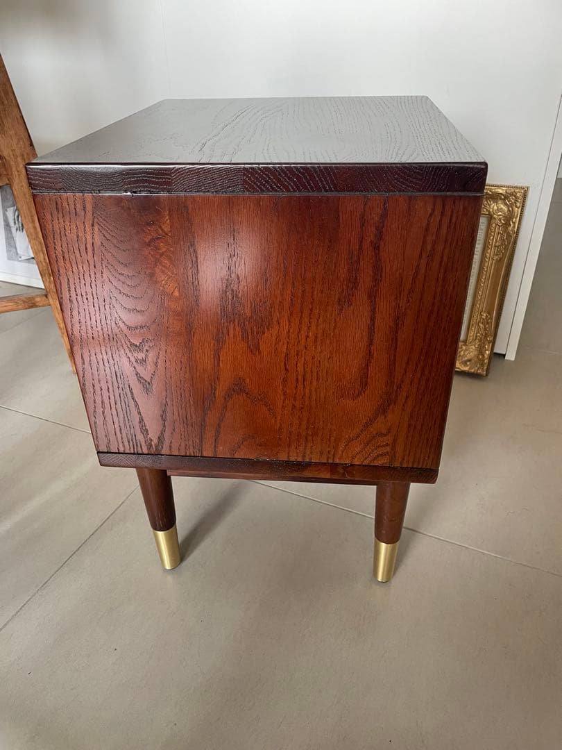 Mu Rong ナイト ベッドサイド テーブル アスプルンド アクメファニチャー