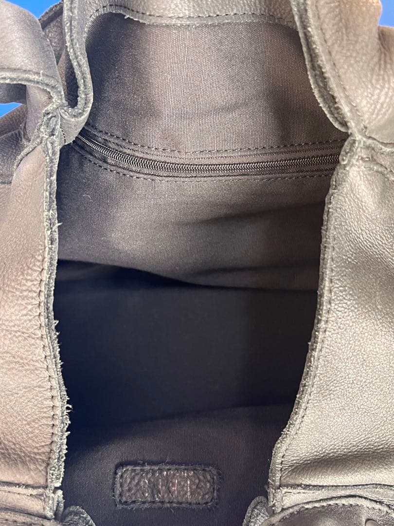 TRES トレスタッズハンドバック