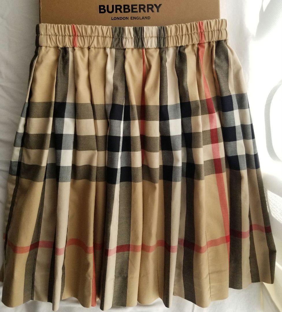 バーバリーキッズスカート 未使用近 美品 ノバチェック ベージュ140前後