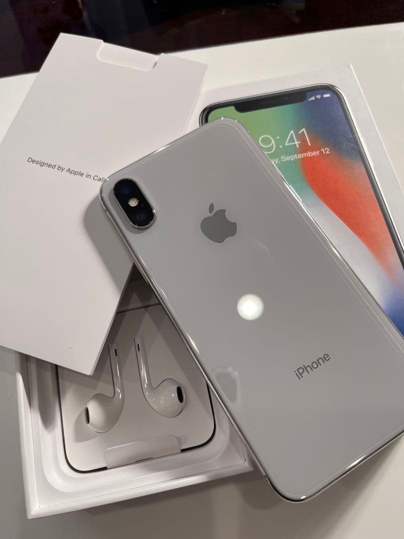 iPhone X 64GB シルバー 美品！！