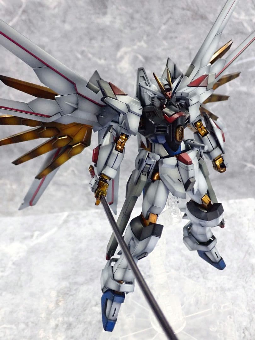 HG マイティーストライクフリーダムガンダム 全塗装 ガンプラ完成品