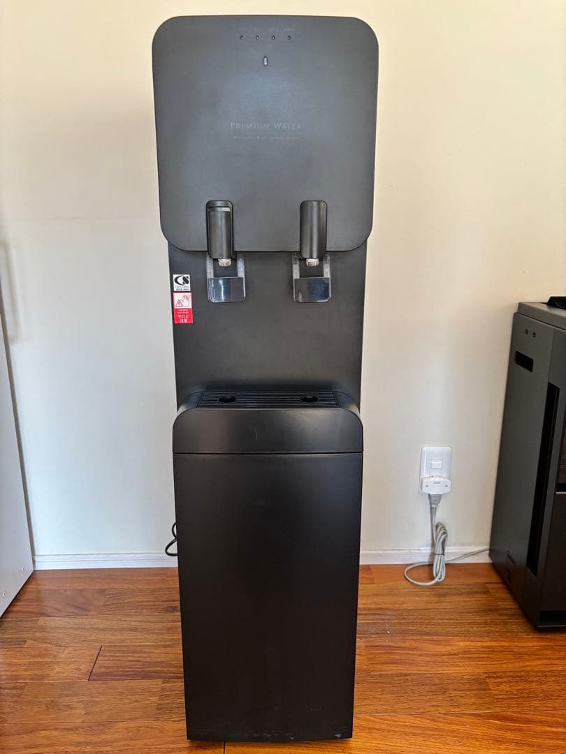 ウォーターサーバー famfit ブラック プレミアムウォーター