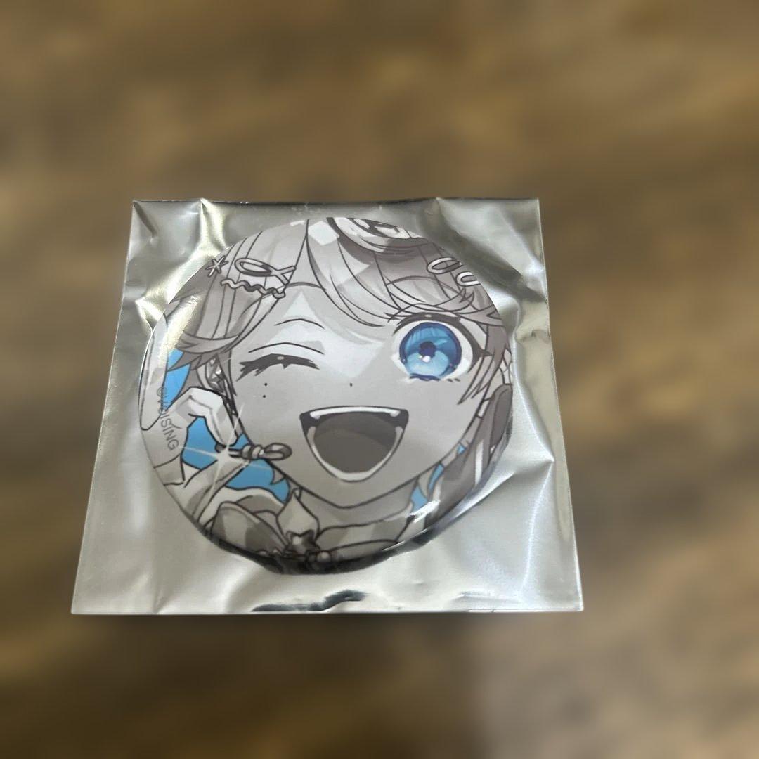 いれいす hotoke ほとけ スイスイ 缶バッチ - メルカリ