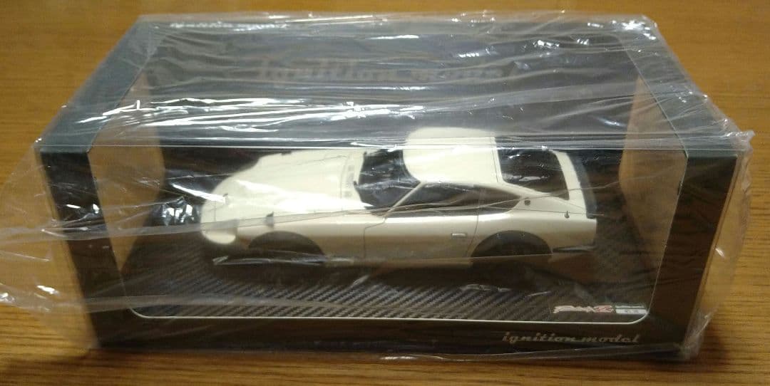 イグニッションモデル 1/18 フェアレディ (S30) 240ZG 白