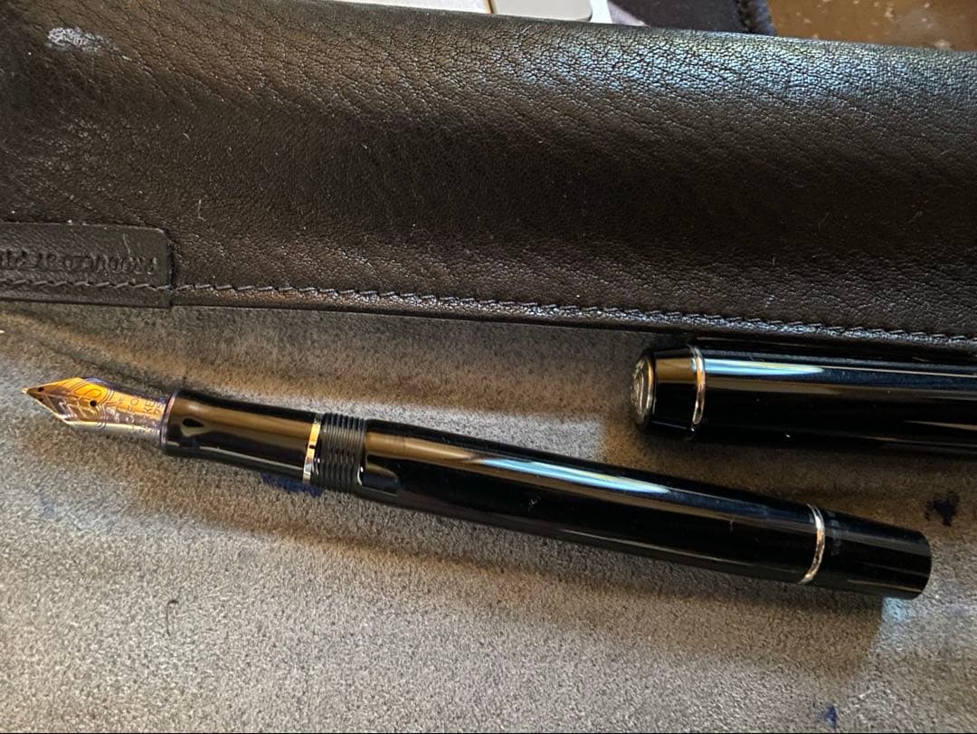 パーカー　デュオフォールド　万年筆　インターナショナル　ブラックCT 細字