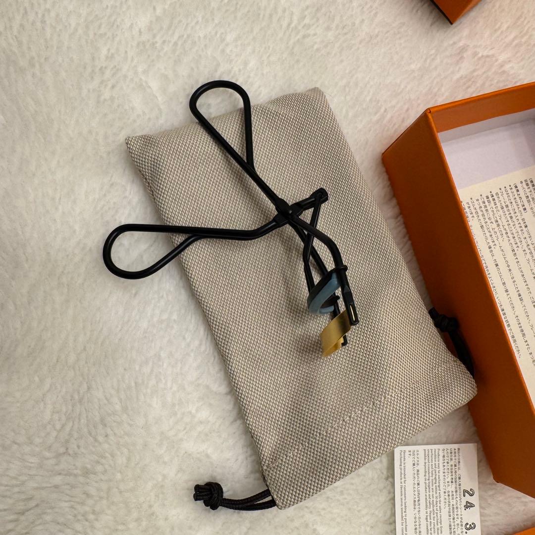 HERMES ビューラー