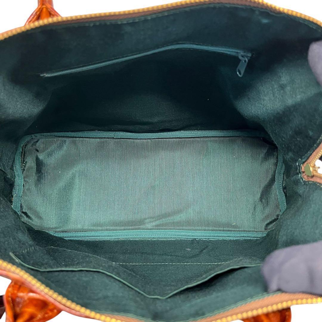 クロコダイル型押し 茶レザーバッグ 鍵付き 大容量