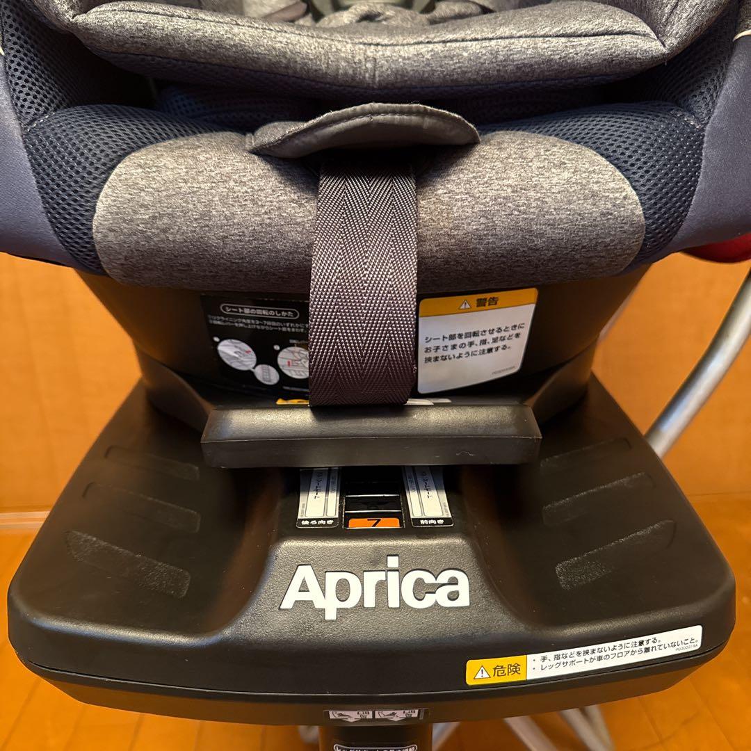 アップリカ クルリラ プラス ISOFIX 回転式 新生児対応 チャイルドシート
