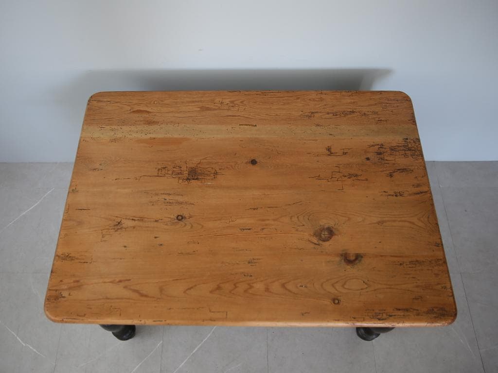 イギリスアンティークオールドパイン材の古木ダイニングテーブル/木製机(72-75