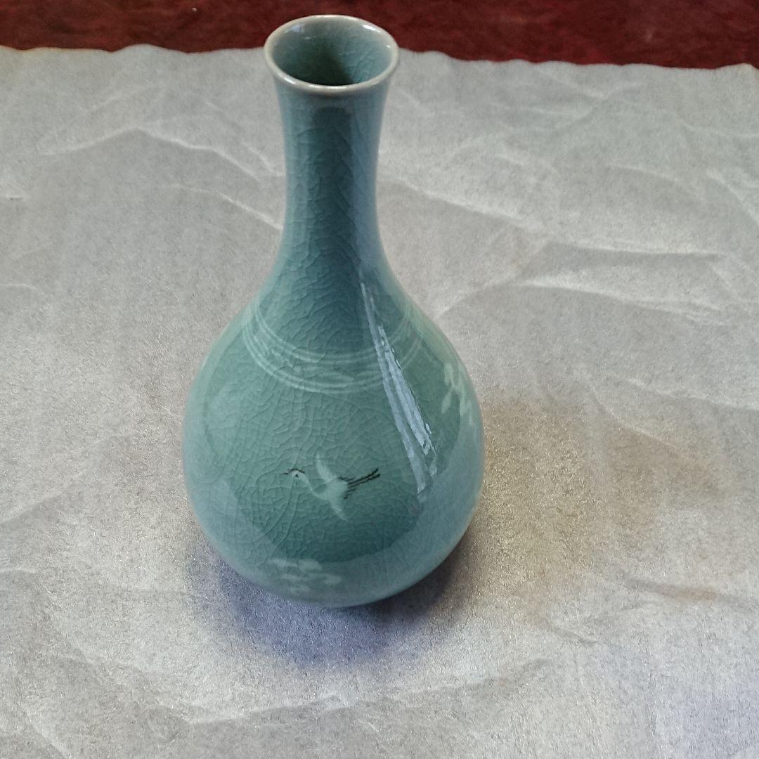 朝鮮・高麗青磁・韓国人間文化財・ 柳海剛作高麗製磁雲鶴模様象嵌一輪挿し・未使用品
