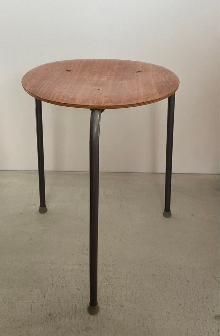 スツール　ビンテージ　デンマーク　３本足