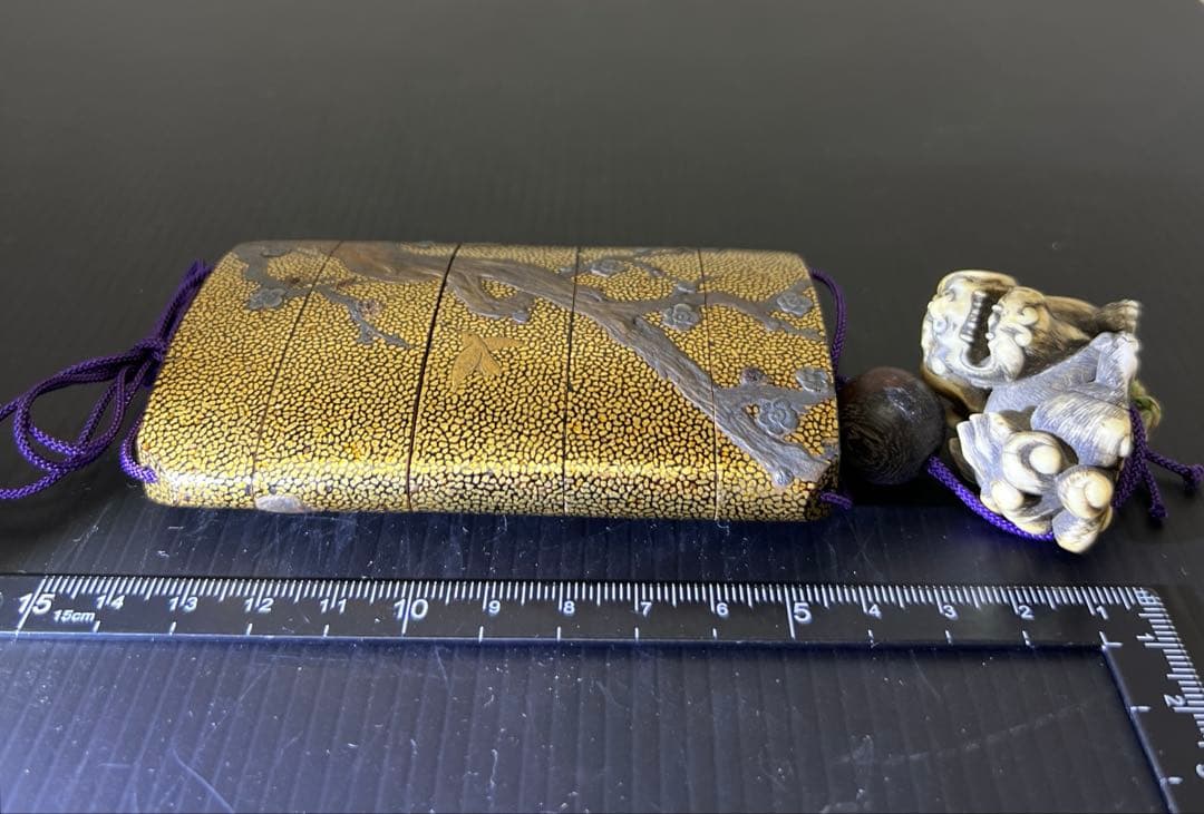 江戸時代　極上盛上鷲内梨地　五段大振印籠　極上獅子根付　東Y7-0812⭐︎2F