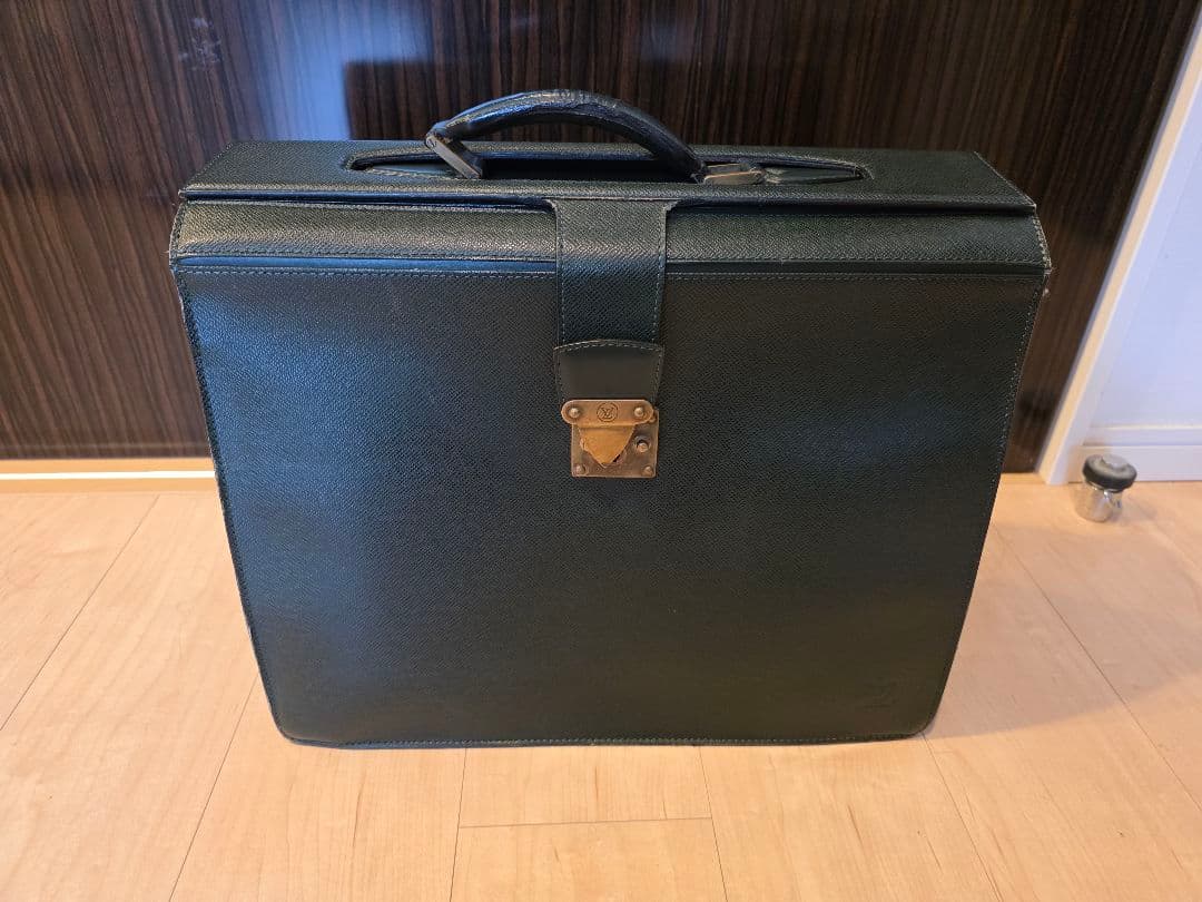 【定価40万】Louis Vuitton　ヴィトン　ダレスバッグ　グリーン