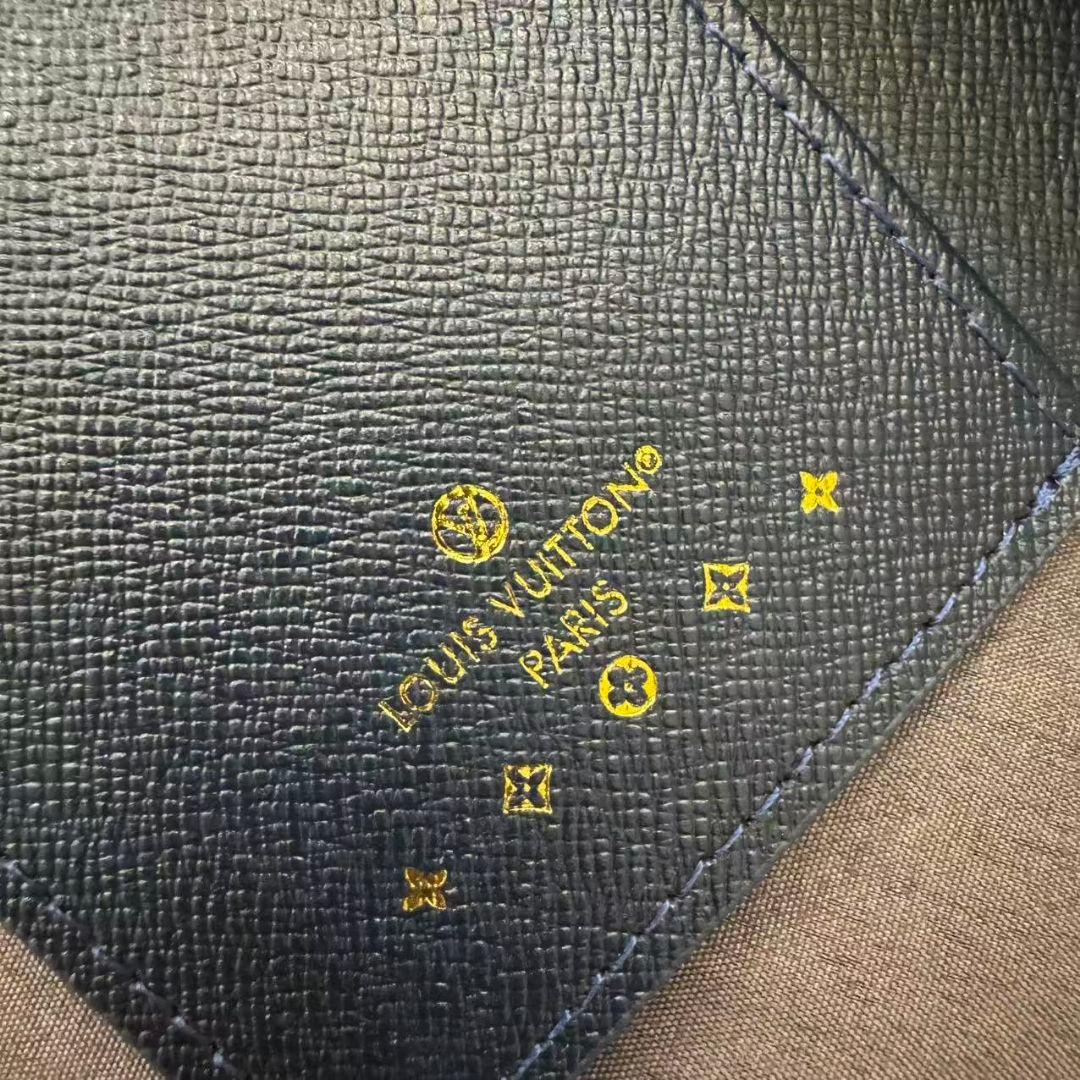 ✨早い者勝ち✨ 二つ折り財布