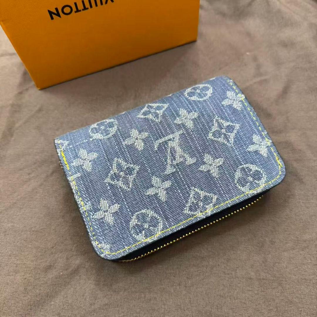 ✨早い者勝ち✨ 二つ折り財布