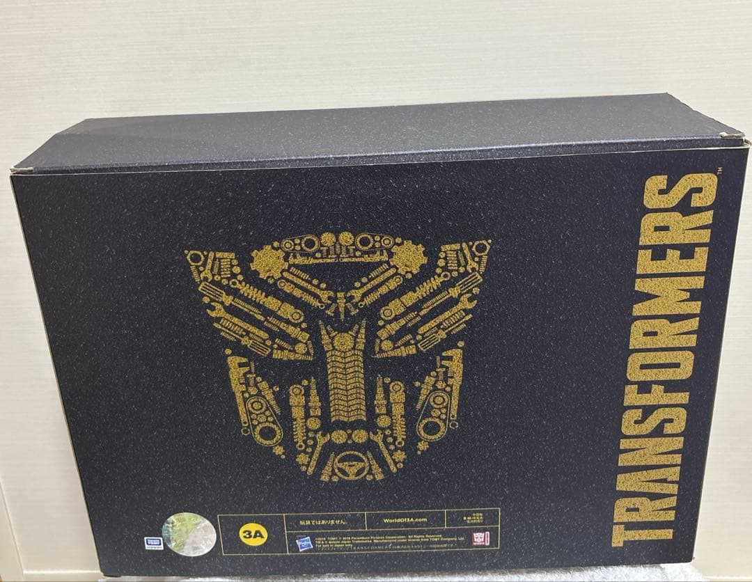 トランスフォーマー　バンブルビー　DLXスケール・コレクティブル・フィギュア