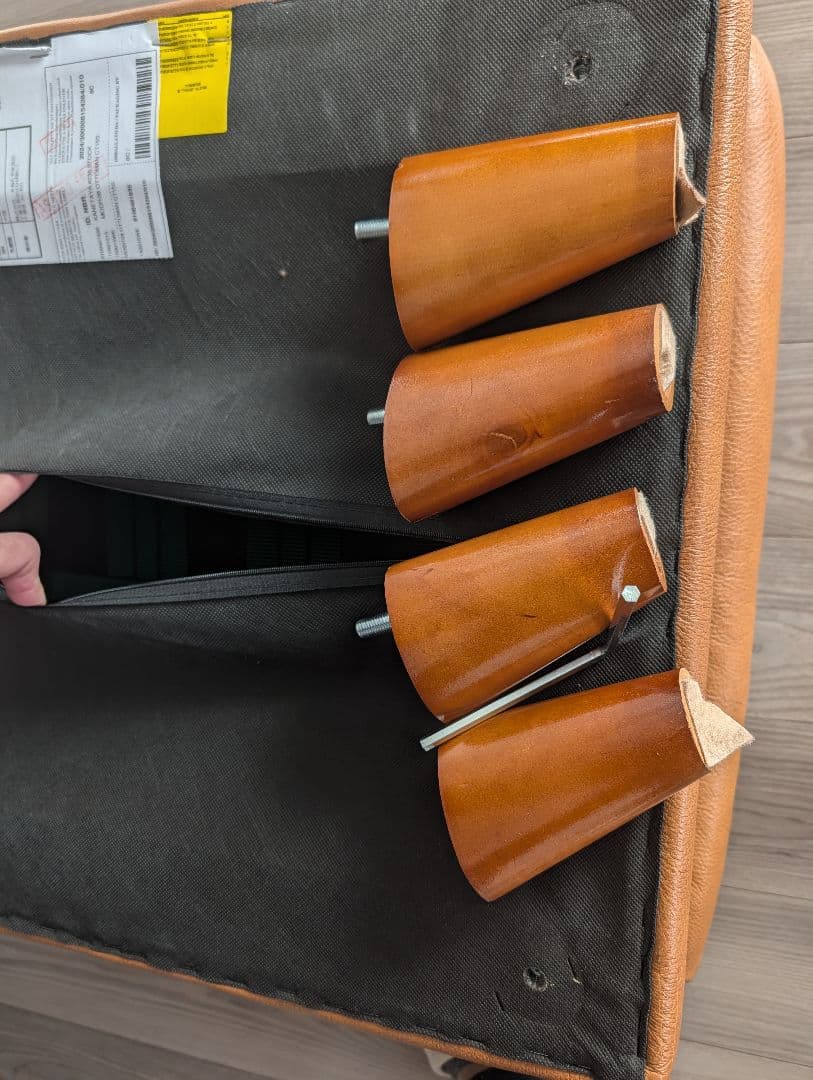 かねたや オットマン　オシリス　SP IT108 イタリア製総革 2024年購入